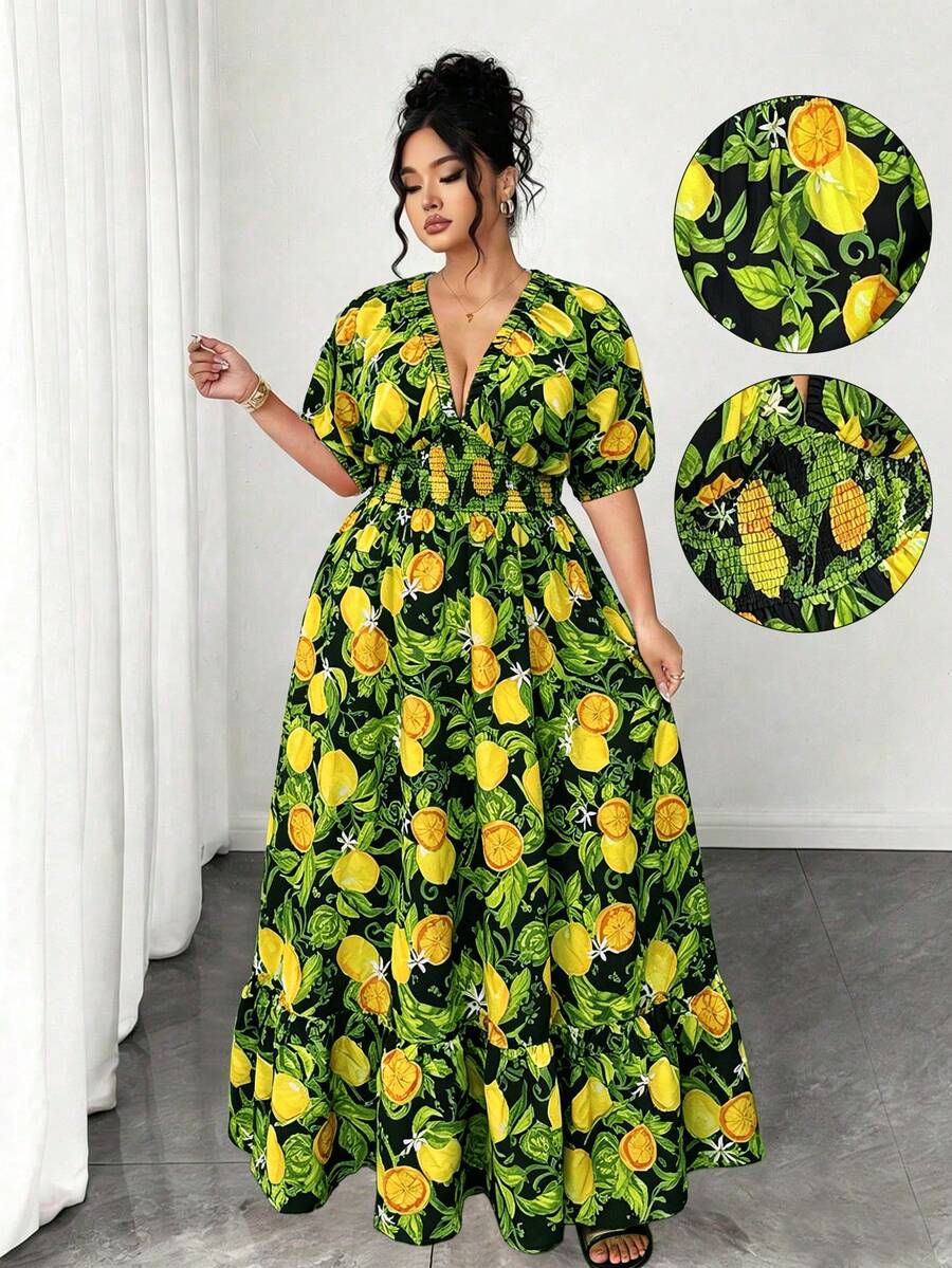 SHEIN Clasi Damen Sommerkleid in Große Größen mit V-Ausschnitt, tailliert, Fruchtmuster, lässig für den Urlaub - Schwarz - Übersicht 1
