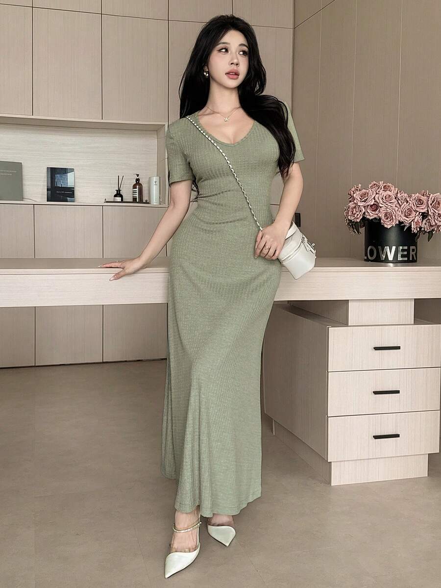 Feyla Summer V-Neck Waist-Defining Slimming Knit Long Dress Brunch Sage Green Casual - Army Green - View 1