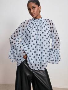 ATUI Studio Damblus med hög krage, volanger, blå prickar, utsvängd modell och långa ärmar, romantisk och elegant för brunch och tebjudning på hösten - Babyblå - Visa 1