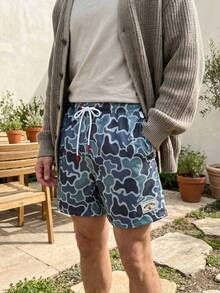 CoralVoy Men's All-Over Print Slant Pocket Drawstring Waist Casual Beach Shorts, Holiday - Grey - View 5