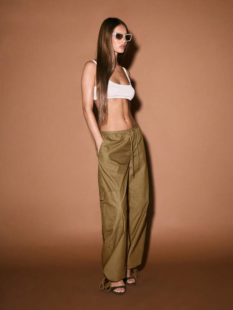 Wide-Leg Cargo Pants With Drawstring And Ankle Ties