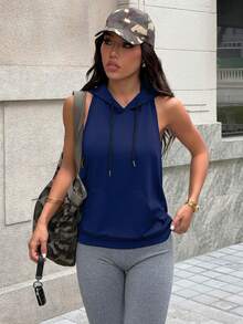 SHEIN Dewbera 夏季女款時尚休閒戶外健身跑步前口袋與中口袋無袖連帽抽繩背部鏤空設計性感瑜伽運動衛衣 - 藏蓝色 - 查看 2