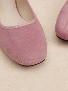 Rosivie Women's Retro Elegant Commuting Casual Contrast Trim Adjustable Buckle Flat Shoes - Pink. - View 8