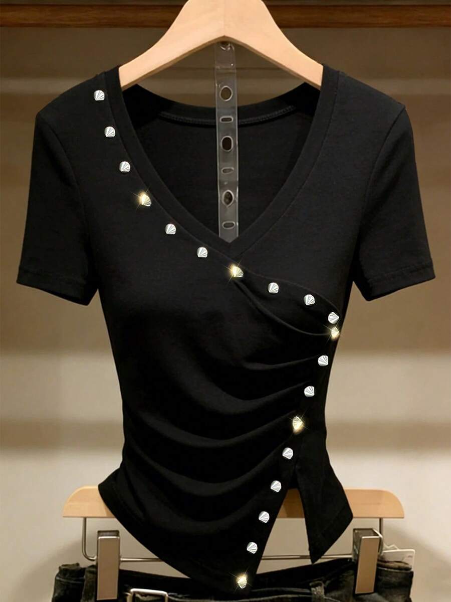 GlowEve Women's V-Neck Shell Decor Fitted Versatile Daily Outing T-Shirt - Black - View 1