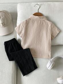 SHEIN 2件組男嬰童休閒純色短袖鈕扣襯衫上衣與長褲套裝，柔軟度假海灘夏季穿著衣飾 - 彩色 - 查看 2