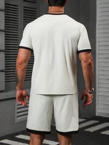 Manfinity Homme 男士休閒短袖襯衫短褲套裝，夏季風格，領口、袖口和下擺對比色拼接設計，舒適柔軟，適合居家休閒、外出及朋友聚會穿著 - 彩色 - 查看 3