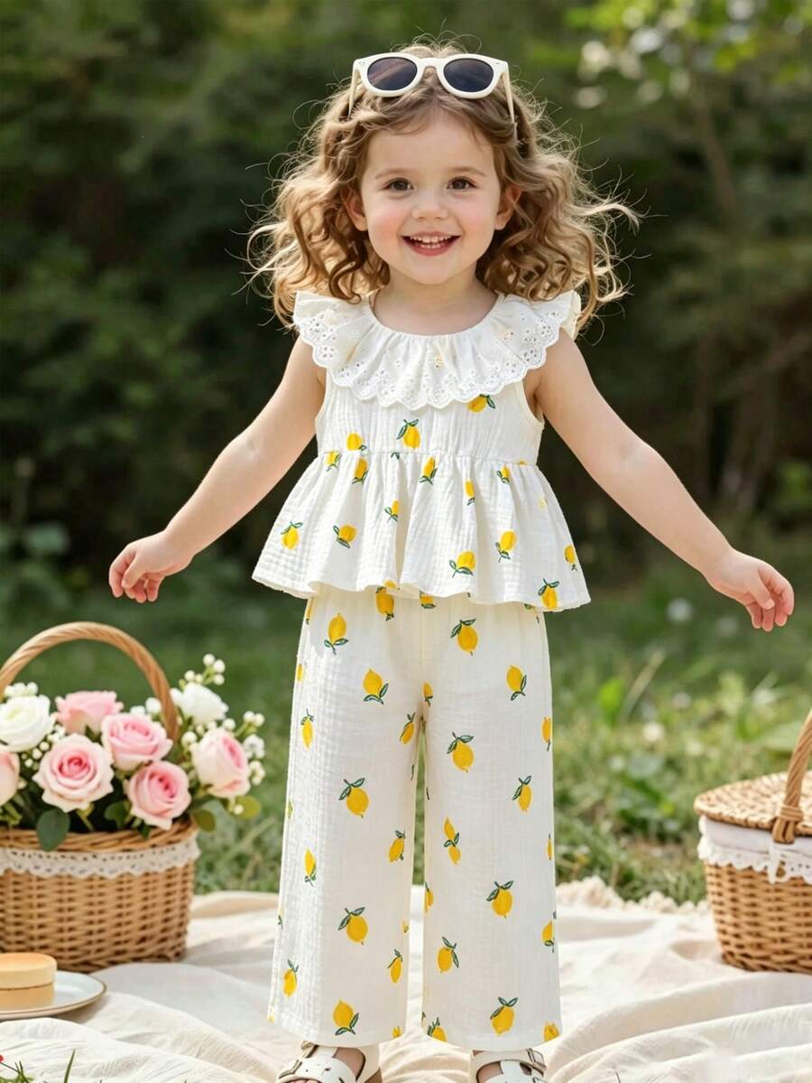 SHEIN Vintaside Kids 2 Stücke/Set Kleinkind Mädchen Gestrickte Zitronen Ärmellose Spitzenkragen Bluse und Gerade Bein Hose, bequemer Kinder Casual Outfit für Sommerliche Outdoor Aktivitäten