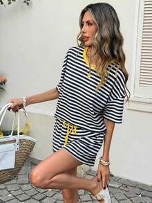 SHEIN LUNE Conjunto de 2 piezas de camiseta de manga corta y pantalones cortos de estilo casual, a rayas y de color block, para vacaciones de verano, uso diario y básico de moda para mujer - Azul Marino - Ver 6
