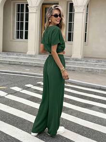 Serisse Batwing Sleeve Crop Top & Drawstring Waist Pants Textured Fabric Two Pieces - Dark Green - View 2