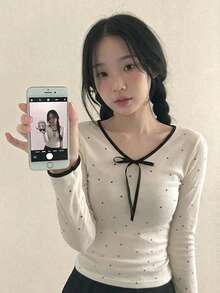 DAZY 女款拼色白黑波點休閒可愛百搭日常旅行長袖T恤，適合約會與秋季日常穿搭 - 白色 - 查看 1