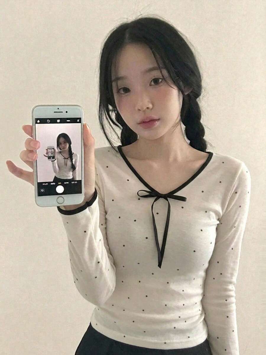 DAZY 女款拼色白黑波點休閒可愛百搭日常旅行長袖T恤,適合約會與秋季日常穿搭 - 白色 - 查看 1