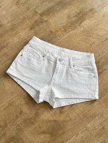SHEIN Shorts mini de mezclilla de cintura ultra baja con costuras en contraste - Blanco - Ver 3