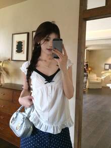 DAZY Damen Bluse im koreanischen Stil mit Kontrastfarben, Schleifendekor und Rüschensaum, Sommer Ausgeh-Oberteil - Weiss - Übersicht 4