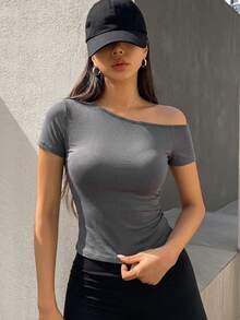 DAZY 女款純色不對稱肩修身百搭日常休閒短袖T恤 夏季 - 灰色 - 查看 2
