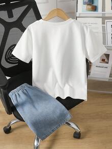 SHEIN Genkimix Kids Ensemble de shorts en denim tricoté patchwork bleu moyen délavé pour garçons, design ample et confortable, taille élastique, jambe droite ample, style décontracté polyvalent et mode d'été - Bleu azur - Voir 2