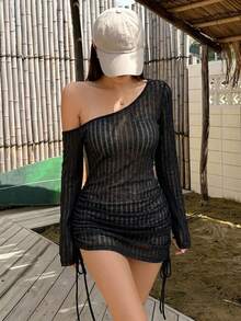 DAZY 女款夏季不對稱單肩抓皺綁帶沙灘罩衫 性感極簡半透長袖泳裝上衣 - 黑色 - 查看 6