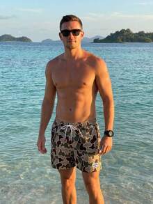 Manfinity VDAYZ Men's Drawstring Waist Camouflage Pattern Fashion Summer Beach Shorts, Holiday - Khaki - View 4