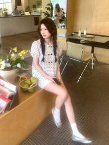 DAZY 女款彼得潘領格紋休閒韓風學院風夏季襯衫 - 白色 - 查看 5
