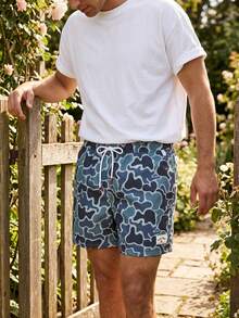 CoralVoy Men's All-Over Print Slant Pocket Drawstring Waist Casual Beach Shorts, Holiday - Grey - View 4