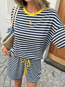 SHEIN LUNE Conjunto de 2 piezas de camiseta de manga corta y pantalones cortos de estilo casual, a rayas y de color block, para vacaciones de verano, uso diario y básico de moda para mujer - Azul Marino - Ver 5