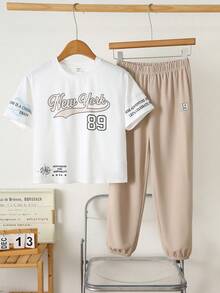 Tween Boy New Arrival Casual Minimalist Y2K Cool Style Graffiti Hand-Drawn English Letter Sports Style Crew Neck Short Sleeve T-Shirt & Long Pants 2pcs Set Suitable For Spring Summer Autumn - Khaki - View 4