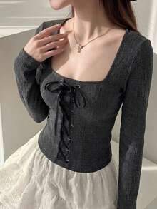 DAZY Camiseta de mujer de manga larga con cuello cuadrado, corte slim fit, elegante y gótica, color gris oscuro con bloques de color, con cordones y lazos, para bodas, salidas nocturnas, moda y fiestas, top lindo de otoño - Gris Oscuro - Ver 5