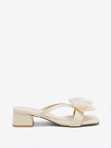 Eladyva Sandal Selop Hak Tebal Bergaya Prancis dengan Hiasan Bunga Mutiara dan Cincin Jari Kaki, Sandal Selop Tanpa Ujung, Sandal Kasual Hak Sedang dengan Ujung Terbuka, Model Baru Musim Semi/Panas 2025, Sandal Jepit - Krem - View 4