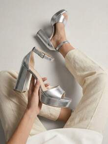 Plateado
