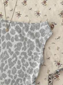 Atasan Crop Top Asimetris Berkerut Minimalis Kasual untuk Remaja Perempuan, Cocok untuk Musim Semi dan Musim Panas, Pakaian yang Dipersonalisasi, Pakaian Rumahan Sehari-hari - Putih - View 4