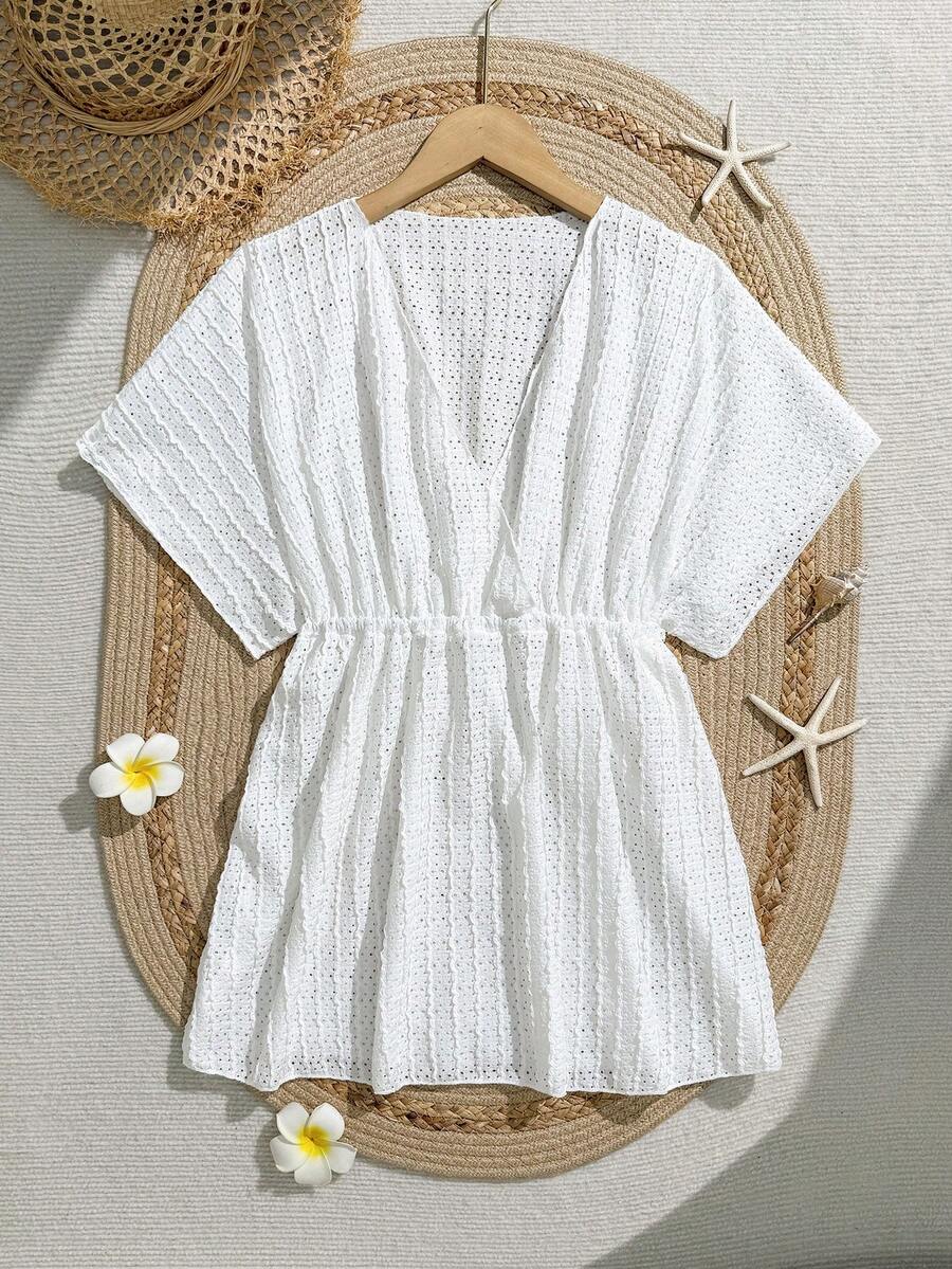 SHEIN 青少年女孩裙式鏤空罩衫,採用優質紋理純白色面料,設計簡約時尚。收腰設計凸顯身形,完美搭配泳衣打造優雅造型。適合不同女孩的個性化需求,荷葉邊細節為泳裝增添柔美感,適合泳池或海灘度假穿著,為您的 2025 年旅行增添亮點 - 白色 - 查看 1