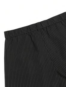 Manfinity CasualCool Men's Black And White Striped Striped Loose Casual Bermuda Shorts City Break Summer World Cup Holiday,Old Money,Daily Leisure, Weekend Trips, Outdoor Activities Office, Travel Expeditions, Relaxed Work Environments Or Semi-Formal Occasions, Boyfriend/Husband Gift, Anniversary /Birthday Gift Party Autumn Vacation Holiday,Wedding,Spring To Summer ,Easter,Y2k,Vintage,Festival,Streetwear,Back To School - Black - View 7