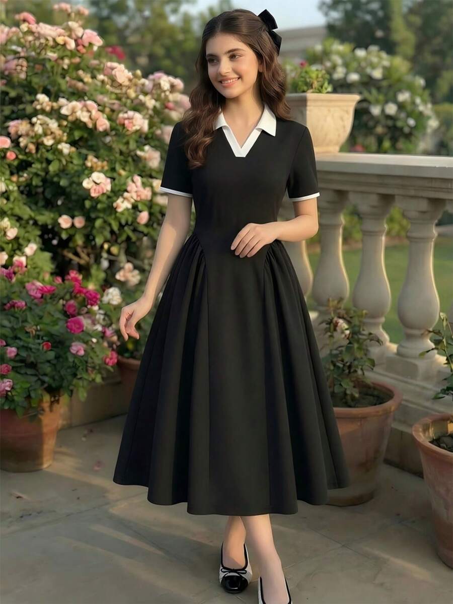 SHEIN 1件 青少年女孩 春/夏新款 休閒優雅 針織仿麂皮 V領短袖拼接喇叭下擺 修身黑色洋裝 日常休閒 外出通勤洋裝 - 黑色 - 查看 1