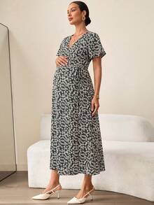 MaterniWear Maternity Summer Casual Ditsy Floral Dress - Black - View 3