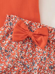 SHEIN Elladie kids 女童2件套：桃紅色針織圓領短袖套頭上衣搭配桃紅色花卉3D蝴蝶結短裙，適合日常出遊與玩耍，適用4-7歲女童，春/夏 - 橘色 - 查看 6