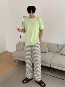 DAZY 男士春夏純色短袖T恤搭配對比條紋印花長褲居家休閒睡衣套裝 - 彩色 - 查看 4