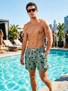 Manfinity VDAYZ Men's Camouflage Casual Elastic Waist Pocket Beach Shorts, Holiday - Olive Green - View 5