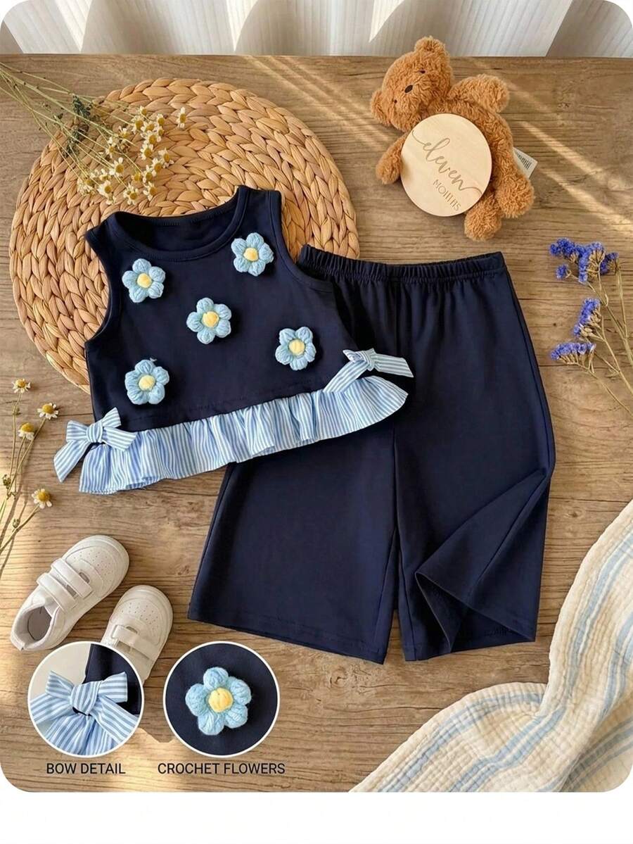 SHEIN Set Rompi dan Celana Pendek Bayi Perempuan Motif Garis-Garis Patchwork dan Dekorasi Bunga - Biru - View 1