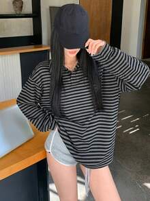 DAZY 春秋款寬鬆休閒街頭風學院風灰色條紋拼接撞色襯衫式長版長袖女款T恤 - 深灰色 - 查看 4