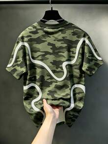Manfinity Homme 腹肌鴨子圖案印花設計，男士時尚夏季休閒運動上衣 - 軍綠色 - 查看 2