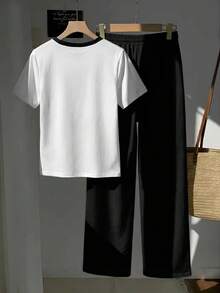 SHEIN EZwear 2件/套刺繡圓領短袖上衣與條紋印花長褲，休閒風 - 黑與白 - 查看 2