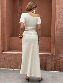 Flora Isola Flora Isola Bộ 2 món nữ phong cách Bohemian đi du lịch: Áo croptop lệch vai + Chân váy xếp ly bất đối xứng họa tiết Jacquard dập nổi - Màu be - Xem 2