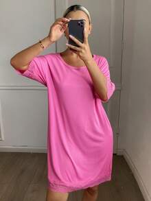 DAZY 女款舒適百搭蕾絲拼接圓領休閒睡裙 夏季睡衣 - 粉色 - 查看 4