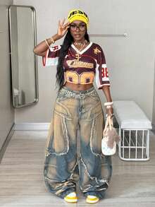 SHEIN CURVE+ Damen Sommer Große Größen V-Ausschnitt American Football Trikot T-Shirt mit Buchstaben Aufdruck, Paar im gleichen Stil - Verschiedenfarbig - Übersicht 3