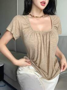 DAZY 女款方領短袖T恤，休閒街頭風度假音樂節上衣，夏季早午餐穿搭，駱駝色 - 卡其色 - 查看 7
