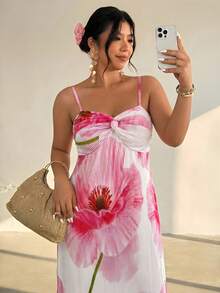 Firerie 大尺碼女款優雅 Eleganza 浪漫風細肩帶扭結長洋裝，白色花卉印花 A 字版型，繫腰飄逸，適合婚禮賓客與夏季穿著 - 彩色 - 查看 7