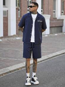 Devon Thys Manfinity Streetrush 2pcs Men's Star Print Short Sleeve Zipper Front Shirt & Shorts Outfit - Royal Blue - View 4