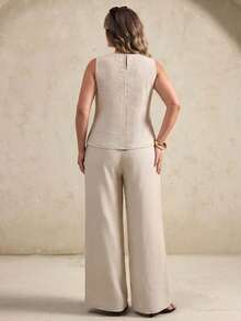 SHEIN LUNE 大尺碼女款春夏蕾絲拼接上衣與長褲休閒日常套裝 - 杏色 - 查看 2