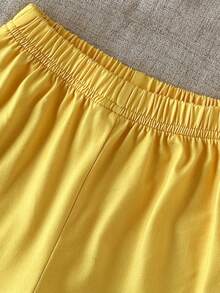 SHEIN Playful Pals 2件/組男嬰春夏季街頭風運動套裝，鳥眼布英文字母與數字數位印花圓領無袖背心搭配鬆緊腰短褲，適合男嬰時尚、戶外運動、活動、攝影、夏季穿搭 - 黃色 - 查看 6