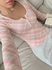 CovetEZ 女款混紡粉色格紋印花半拉鍊T恤，春夏風格，粉色上衣，秋季上衣，適合日常通勤、約會、派對、秋冬/夏季、聖誕節、新年、感恩節、派對、婚禮、海灘、畢業典禮、時尚、優雅、休閒、外出、約會、預約、通勤、亮面、情人節、優雅、度假、休閒、Y2K、外出、畢業典禮及其他場合 - 彩色 - 查看 4