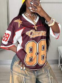 SHEIN CURVE+ Damen Sommer Große Größen V-Ausschnitt American Football Trikot T-Shirt mit Buchstaben Aufdruck, Paar im gleichen Stil - Verschiedenfarbig - Übersicht 2
